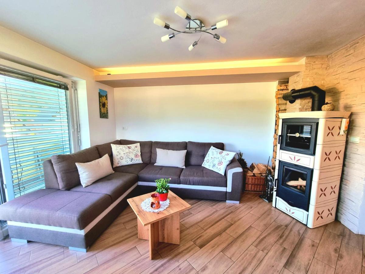 Gartnar Home -Hiska S Pridihom Domacnosti In Pogledom Na Hribe. Radovljica Luaran gambar