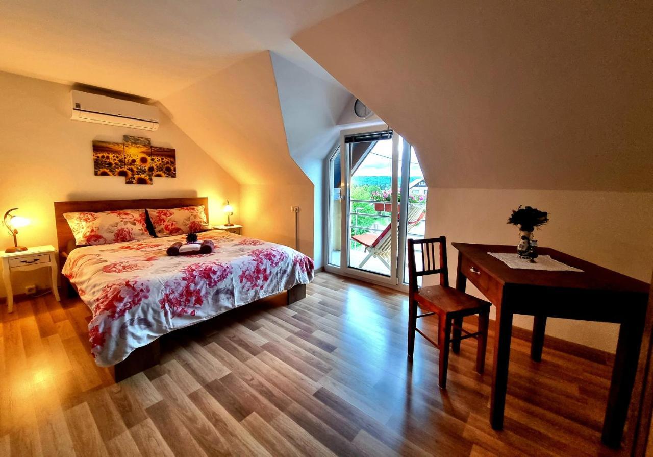 Gartnar Home -Hiska S Pridihom Domacnosti In Pogledom Na Hribe. Radovljica Luaran gambar
