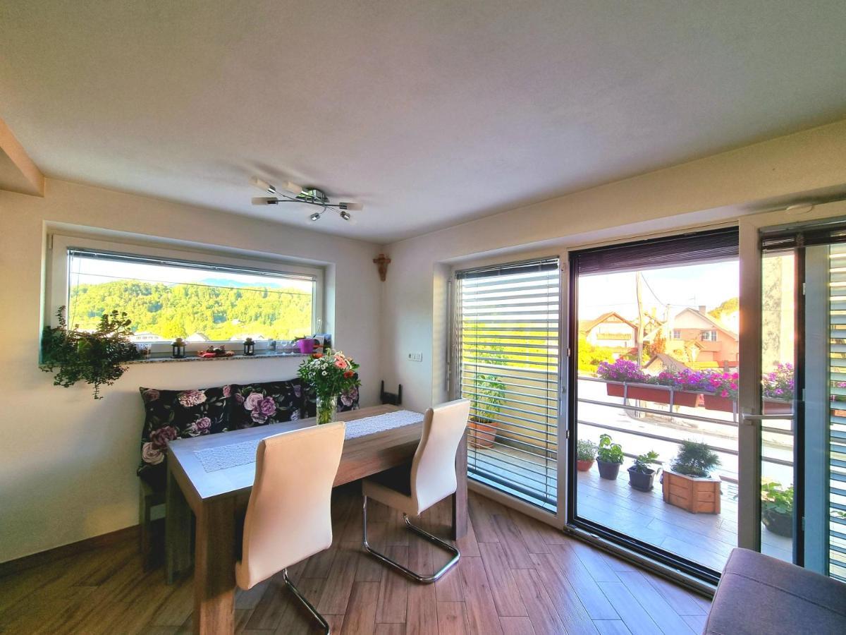 Gartnar Home -Hiska S Pridihom Domacnosti In Pogledom Na Hribe. Radovljica Luaran gambar